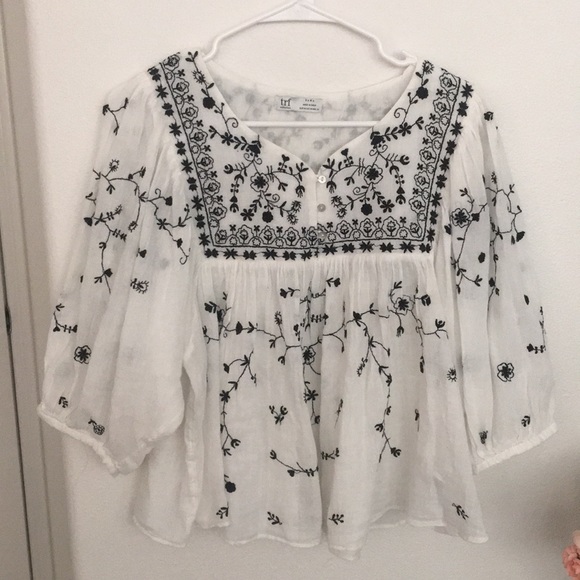 Embroidered top - Picture 2 of 2